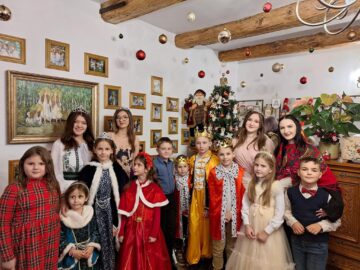 Autorii celor mai frumoase scrisori adresate Moșului Nicolae, premiați la Ceainăria din Regatul Sânzienelor