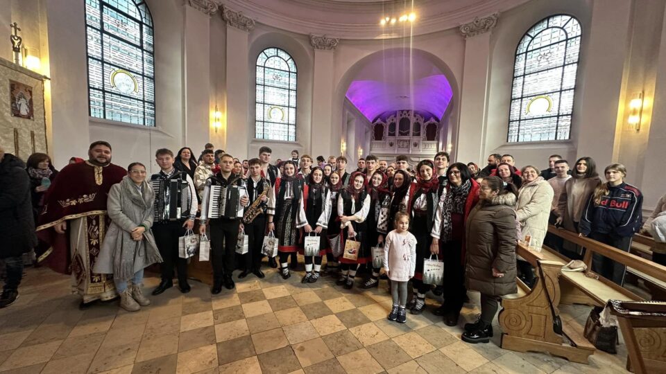 Grupul vocal-tradițional „Ai lui Ștefan, noi oșteni” a concertat în Germania