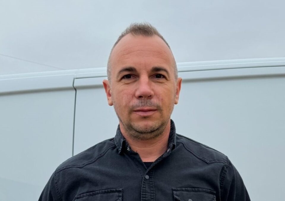 Valentin Raducea, de la Partidul Oamenilor Tineri (POT), ales de suceveni deputat, a refuzat să ridice de la BEJ certificatul constatator al alegerii Valentin Raducea, de la Partidul Oamenilor Tineri (POT), ales de suceveni deputat, a refuzat să ridice de la BEJ certificatul constatator al alegerii