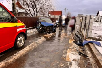 Tânăr șofer rănit după un accident pe străzile înguste din Bulai -Moara