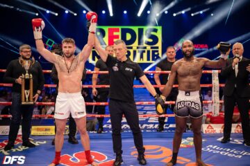 Andrei Ostrovanu a urcat cu succes în ring, în gala de la Oradea