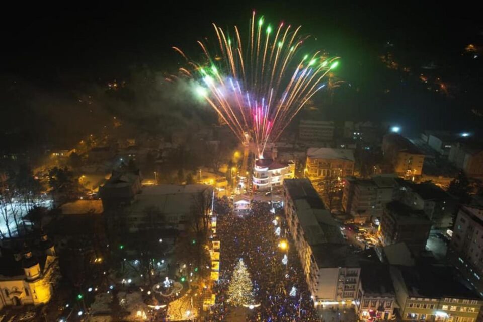 Iluminatul festiv de sărbători din municipiul Câmpulung Moldovenesc