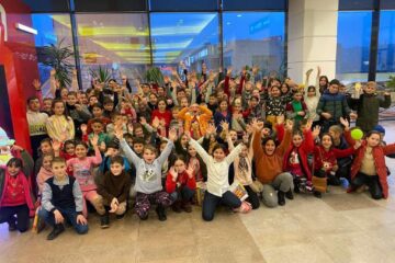 Miercuri, 11 decembrie 2024, începând cu ora 17.00, în incinta Centrului Comercial Iulius Mall din Suceava, zona Auchan, are loc evenimentul „Dăruiește un zâmbet”