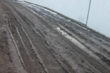 Lucrări de balastare și compactare vor fi efectuate pe șase străzi de pământ din Suceava