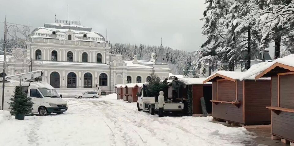 Târgul de Crăciun de la Vatra Dornei se va deschide în spatele Cazinoului