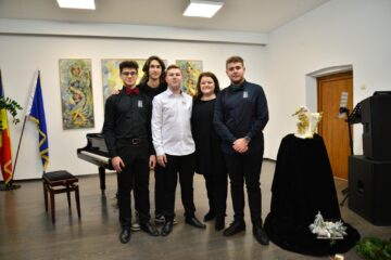 „Reverie și pasiune”, o poveste muzicală transmisă cu emoție de elevi care studiază pianul la Colegiul de Artă ,,Ciprian Porumbescu”