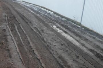 Lucrări de balastare și compactare vor fi efectuate pe șase străzi de pământ din Suceava