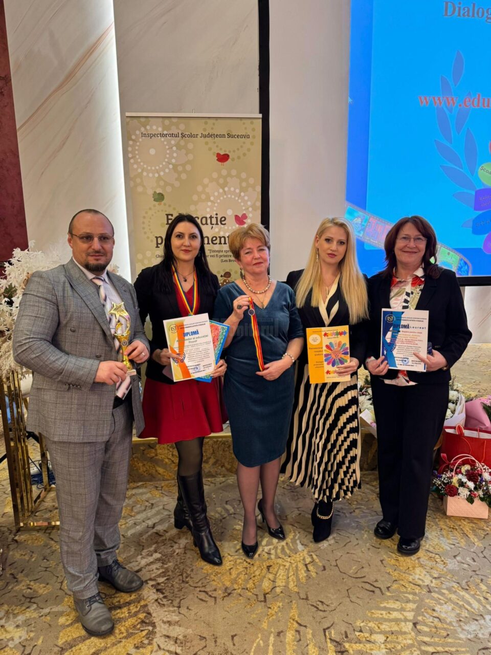 Proiectul „Repere pentru viață”, realizat de Colegiul „Eudoxiu Hurmuzachi”, premiat la Gala Dialogul Proiectelor Educative - 2024