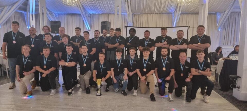 Rugbistii humoreni, la momentul primii medaliilor si cupei