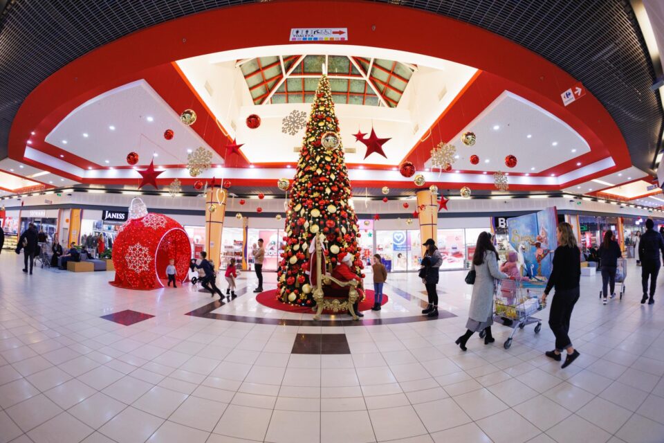 Întâlniri cu Moș Crăciun, ateliere și momente de poveste, la Shopping City Suceava 2