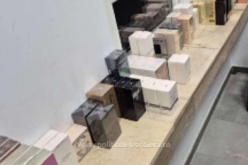 Parfumuri confiscate în PTF Siret