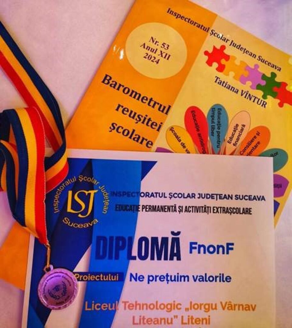 Prof. Duceac Adriana - director al Liceului Tehnologic „Mihai Eminescu” Dumbrăveni, prof. Tatiana Vîntur - inspector școlar educație permanentă, prof. Filipiuc Beatrice - inspector școlar învățământ profesional
