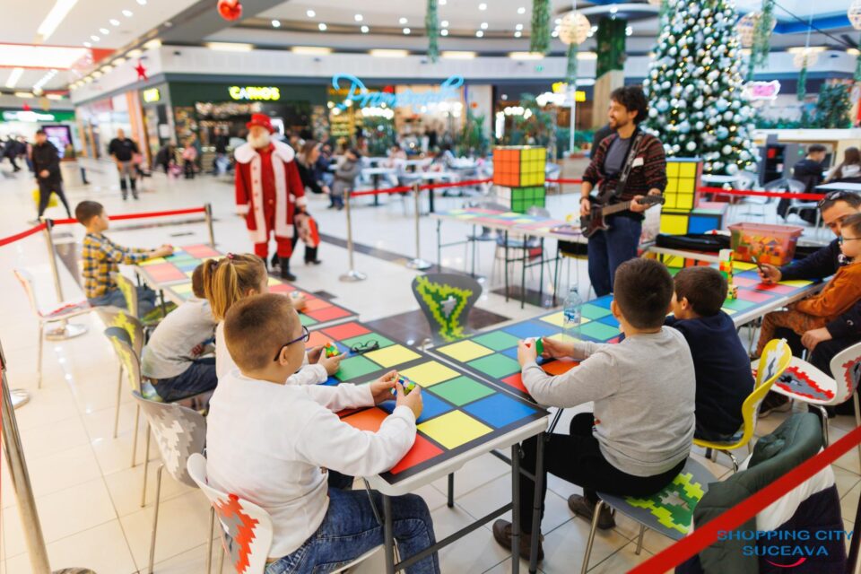 Cub Rubik & Moș Crăciun la Shopping City Suceava