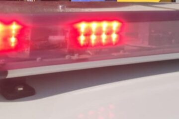 Un tânăr vitezoman a gonit cu Poliția după el pe terenuri accidentate și prin pădure