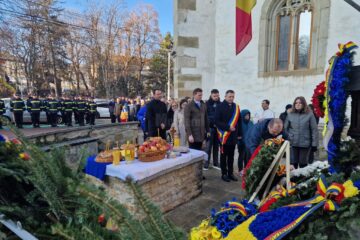 Depunere de coroane și jerbe de flori la 35 de ani de la Revoluția Română, la Suceava 1