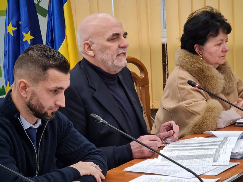 Vasile Rîmbu: ”Primăria Suceava nu este o organizație cu caracter social care să ofere numai avantaje” Vasile Rîmbu: ”Primăria Suceava nu este o organizație cu caracter social care să ofere numai avantaje”