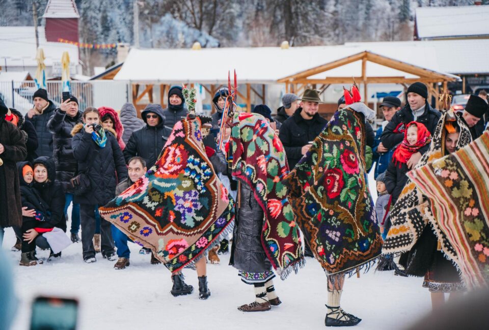 „Parada Cailor și a portului popular” și Balul Gospodarilor, la Moldovița