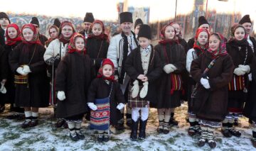 Urătura tradițională din Vatra Moldoviței: Povestea unei moșteniri bucovinene