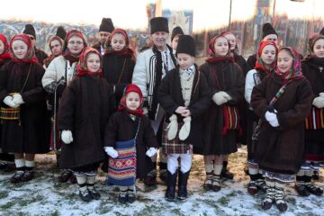 Urătura tradițională din Vatra Moldoviței: Povestea unei moșteniri bucovinene