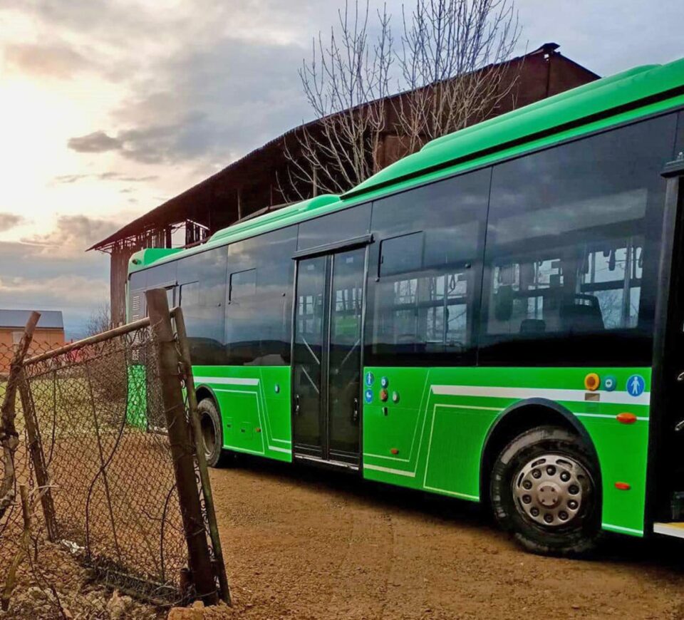 Autobuz TPL electric de mare capacitate, în probe pe linia 6, unde va fi introdus curând Autobuz TPL electric de mare capacitate, în probe pe linia 6, unde va fi introdus curând