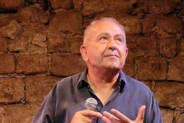 Artistul Daniel Jumeau, invitat de Alianța Franceză din Suceava la acțiunea „Cântărețul lunii”