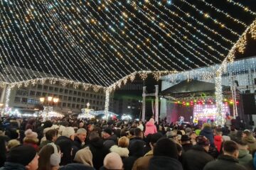 Cheltuielile Primăriei Suceava pentru organizarea evenimentelor de Crăciun și Revelion 2024-2025 au fost de 200.000 de lei