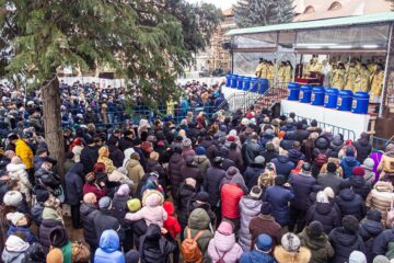 Un Domn, o credință, un Botez, mărturisite la „Mănăstirea Sfântul Ioan cel Nou de la Suceava”