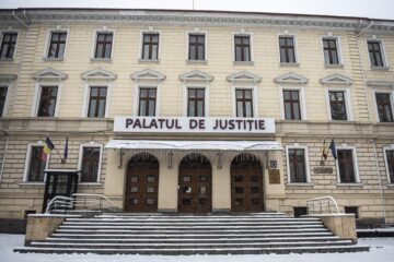 Doi copii au găsit droguri într-o casă părăsită. Traficanții și-au aflat acum pedepsele finale