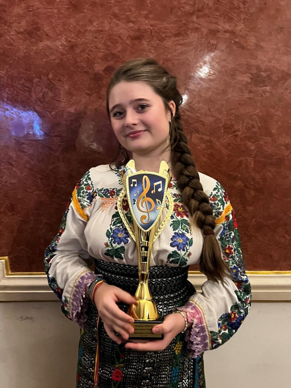 Marele Trofeu pentru eleva Beatrice Ecaterina Tcaciuc, la Festivalul Național „Flori de gheață” Marele Trofeu pentru eleva Beatrice Ecaterina Tcaciuc, la Festivalul Național „Flori de gheață”