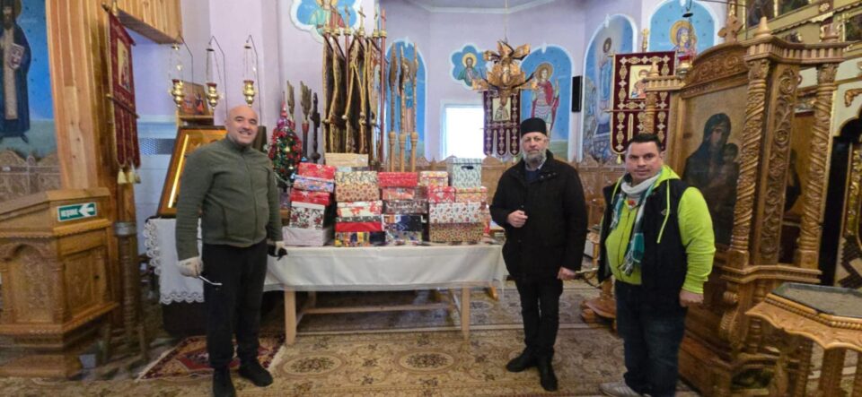 Asociația Institutul Bucovina a împărțit copiilor nevoiași din județ peste 700 de pachete