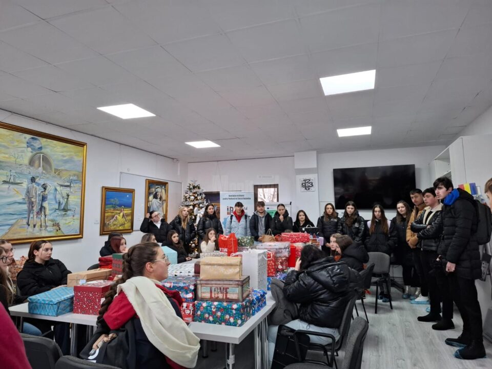 Campania ”Cadoul din cutia de pantofi” organizată de Asociația Institutul pentru Parteneriat Social Bucovina