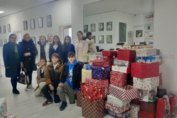 Campania ”Cadoul din cutia de pantofi” organizată de Asociația Institutul pentru Parteneriat Social Bucovina