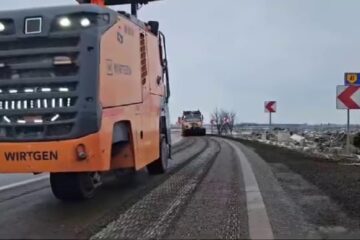 Asfalt frezat pentru creșterea aderenței într-o curbă de la Milișăuți unde au avut loc multe accidente