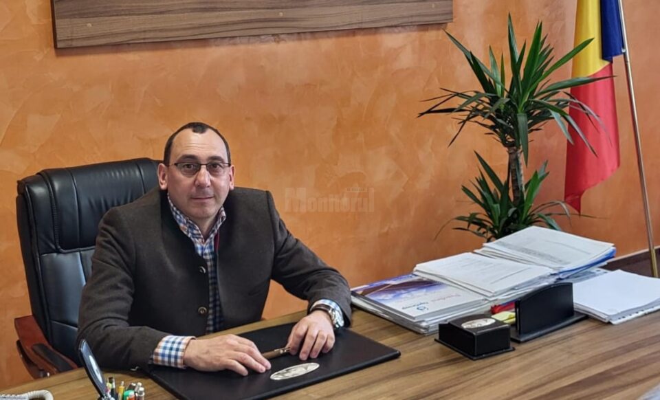 Primarul comunei Vatra Moldoviței, Virgil Saghin, achitat în dosarul angajărilor de la Apele Române Primarul comunei Vatra Moldoviței, Virgil Saghin, achitat în dosarul angajărilor de la Apele Române