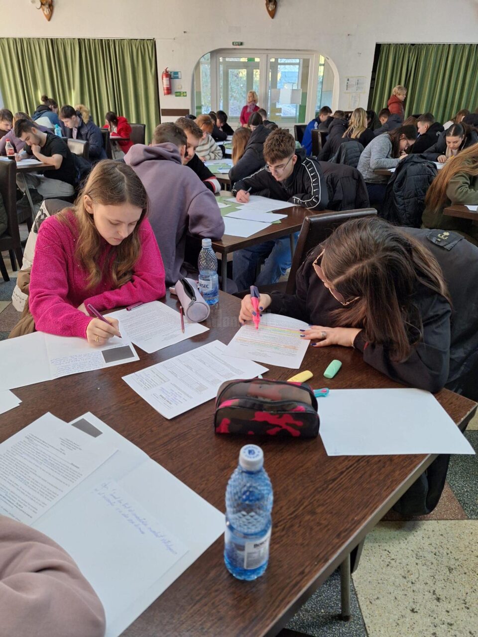Elevii de-a XII-a de la Colegiul Silvic, în focurile simulărilor pentru examenul de bac