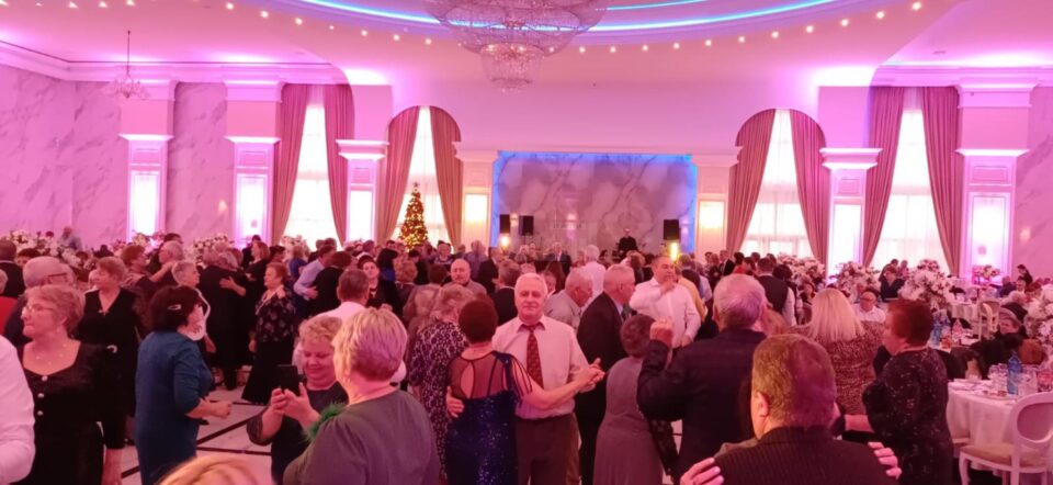 Cel mai animat revelion al pensionarilor din ultimii ani a adunat aproape 700 de participanți