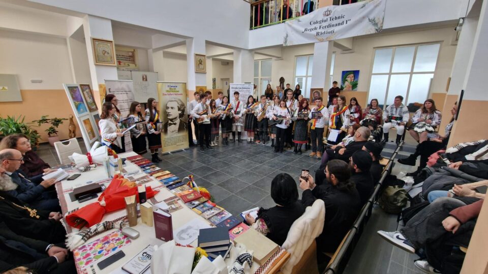 „De-a pururi, Eminescu!”, omagiu emoționant închinat poetului național, la Colegiul Tehnic Rădăuți