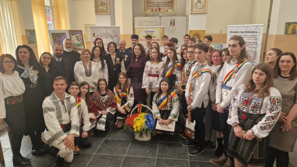 „De-a pururi, Eminescu!”, omagiu emoționant închinat poetului național, la Colegiul Tehnic Rădăuți