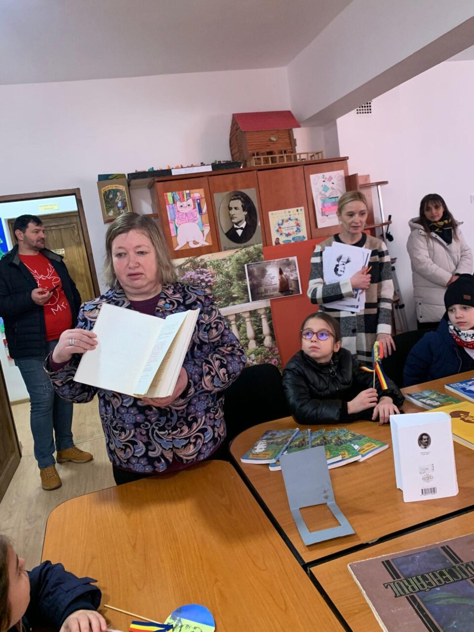 Bibliotecarii scolari celebreaza Anul Mihai Eminescu