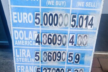 Euro a trecut de 5 lei, atât la cumpărare, cât și la vânzare