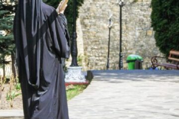 Sinodul Mitropolitan a aprobat înființarea de noi mănăstiri în județul Suceava și desființarea schitului de maici de la Boroaia FOTO cotidianul.ro