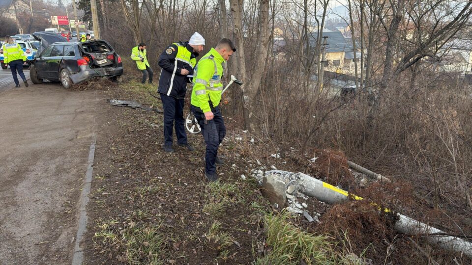 Un adult și un minor au ajuns la spital după un nou accident în zona Grup Școlar