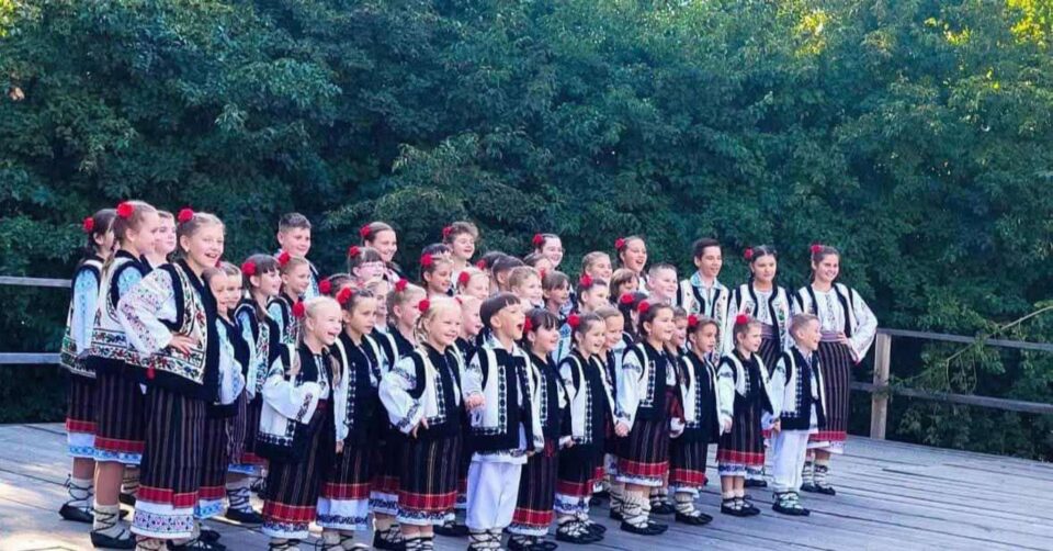 Ansamblul „Suflet bucovinean”, acreditat de Consiliul Internațional al Dansului UNESCO