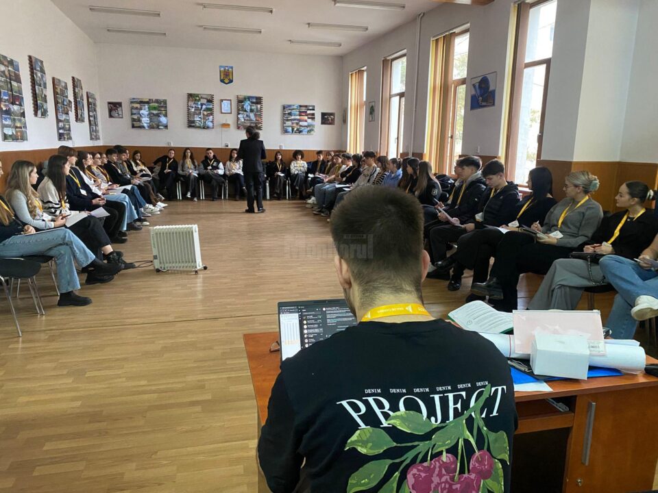 Primii pași către cariera dorită și orientare vocațională pentru elevi, la Colegiul „Hurmuzachi” Rădăuți