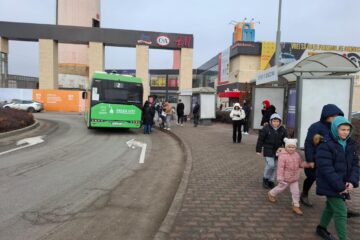 Din 25 ianuarie, autobuzele TPL nu mai intră pe la Iulius Mall Suceava