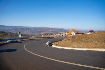 Drumul județean Humoreni - Bălăceana a fost asfaltat pe o lungime de peste 3 kilometri