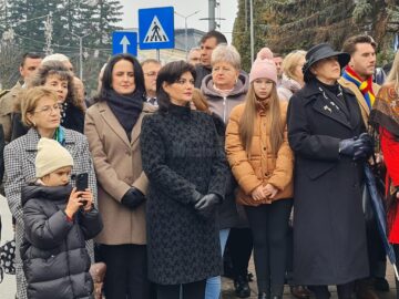 Ziua Unirii Principatelor, 24 ianuarie, sărbătorită la Suceava cu ceremonii militare, religioase, depuneri de coroane și Hora Unirii