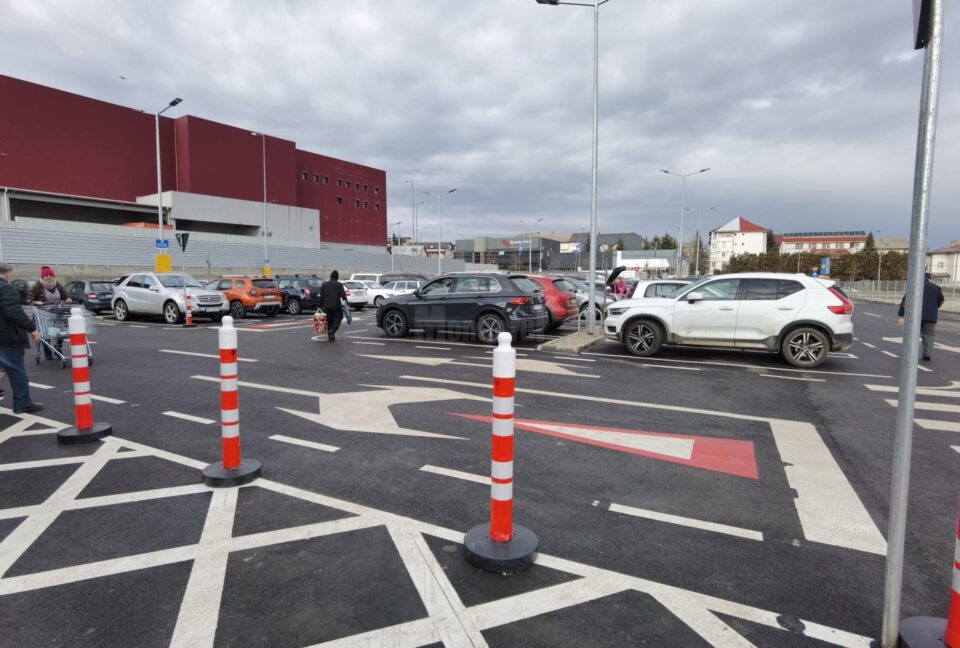 Noul LIDL, situat în imediata apropiere a clădirii Primagra (fostul Galleria Mall) și a complexului imobiliar Mandachi Twins