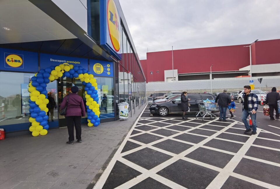 Noul LIDL, situat în imediata apropiere a clădirii Primagra (fostul Galleria Mall) și a complexului imobiliar Mandachi Twins