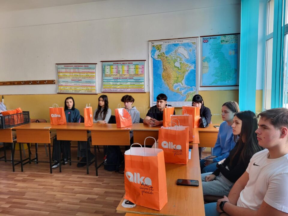 Campanie de prevenire cu implicarea multor elevi